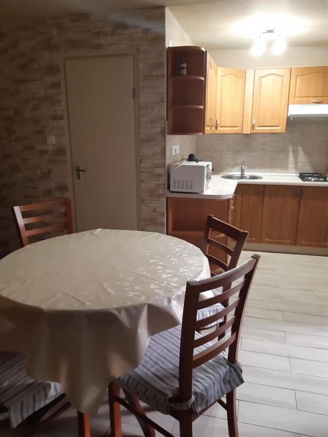 Pakasz Nyaralohaz Villa Tiszafüred Exteriör bild