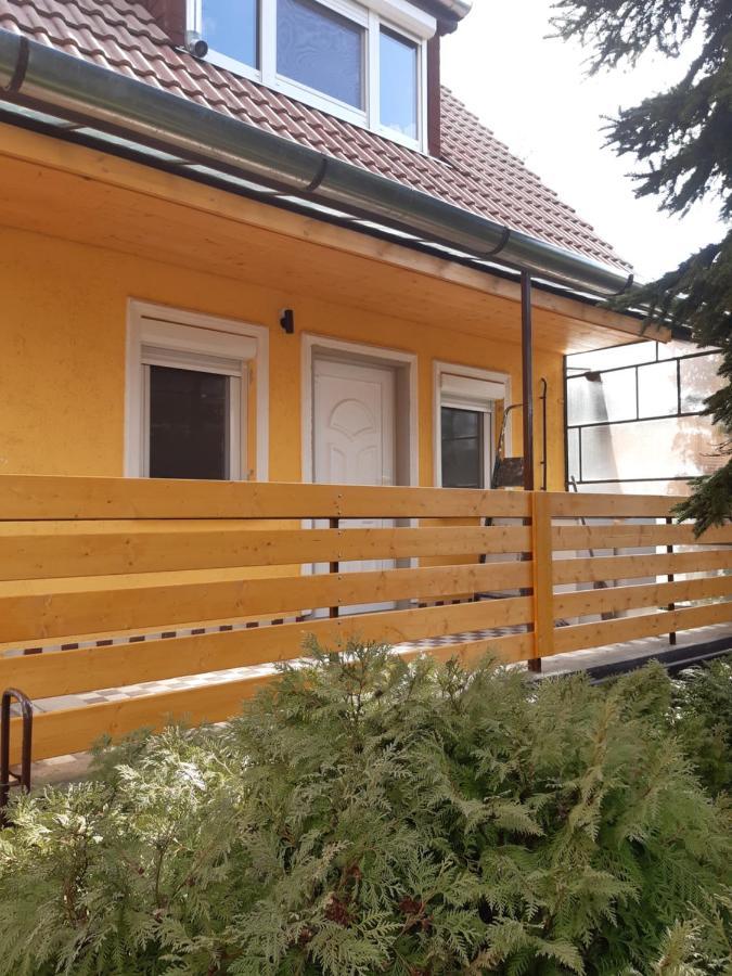 Pakasz Nyaralohaz Villa Tiszafüred Exteriör bild