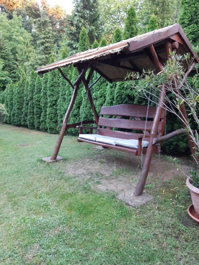 Pakasz Nyaralohaz Villa Tiszafüred Exteriör bild